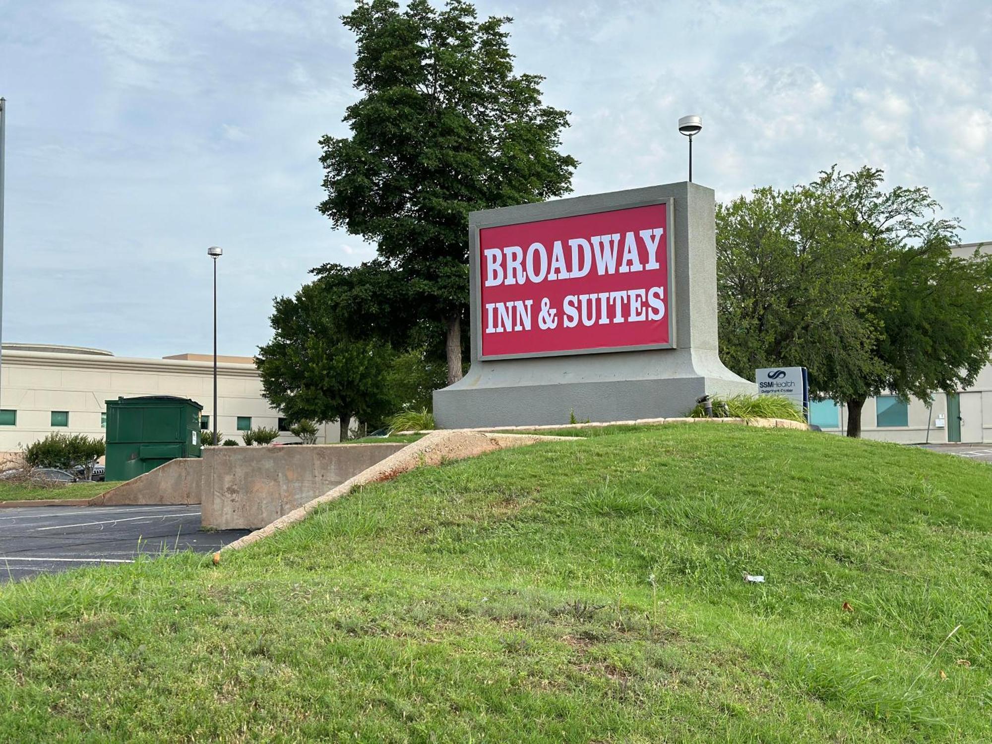 Broadway Inn & Suites Oklahoma City Exteriör bild