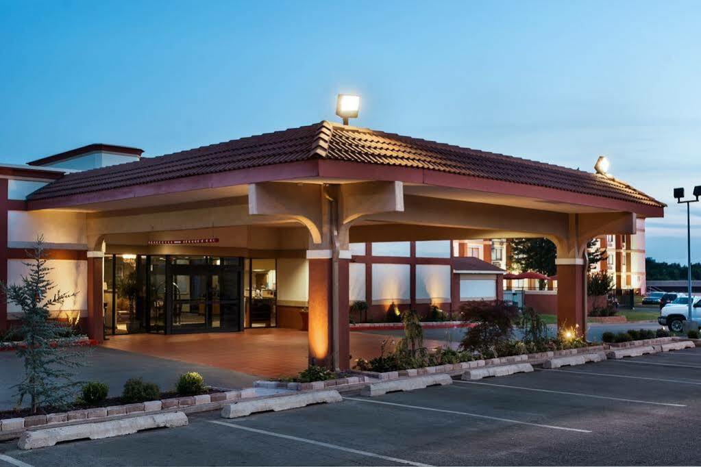 Broadway Inn & Suites Oklahoma City Exteriör bild