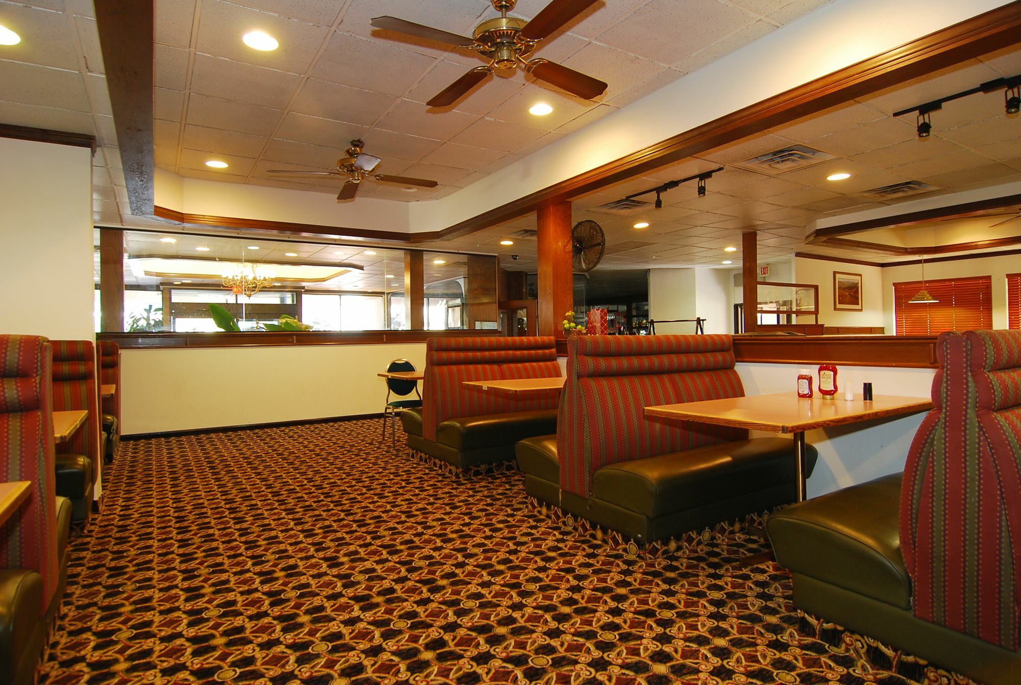 Broadway Inn & Suites Oklahoma City Exteriör bild