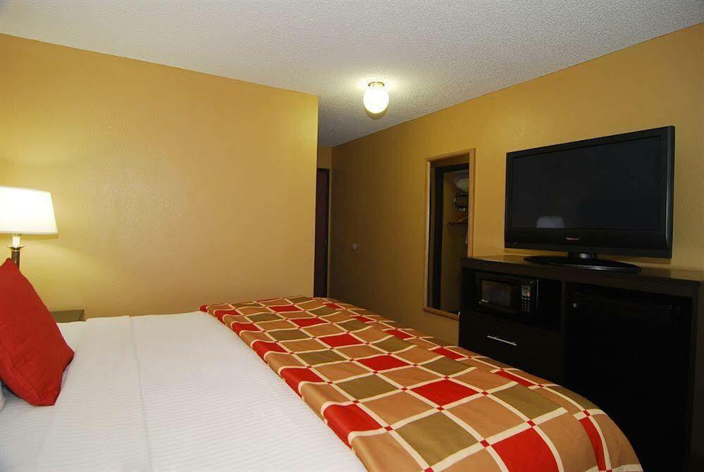 Broadway Inn & Suites Oklahoma City Exteriör bild